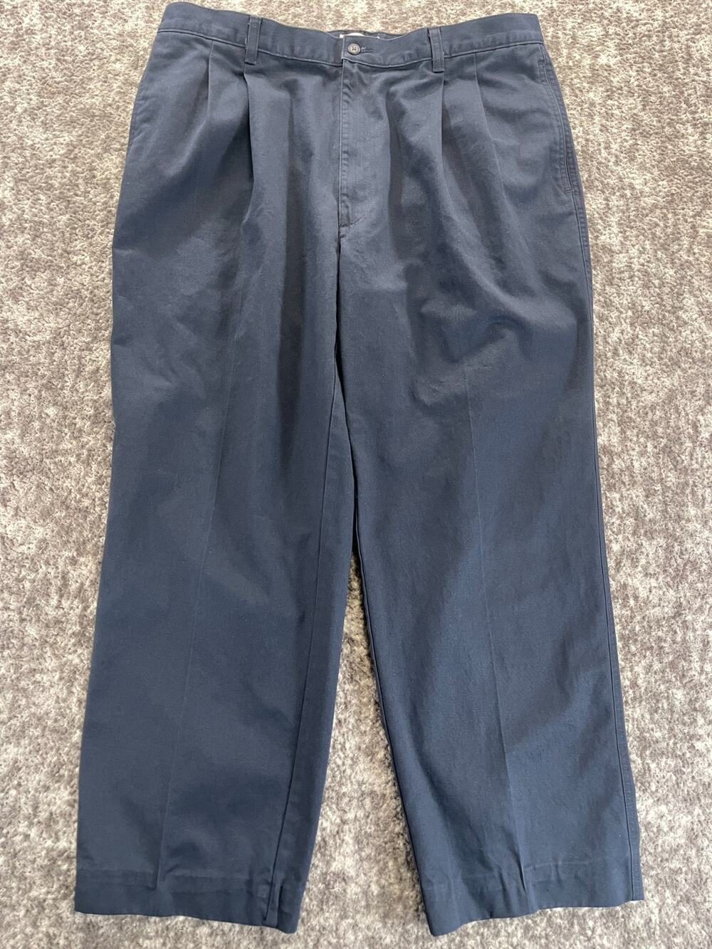 Vintage L.L.Bean Pants Men's 38 Navy Chino Comfort Waist Pleated Classic Fit